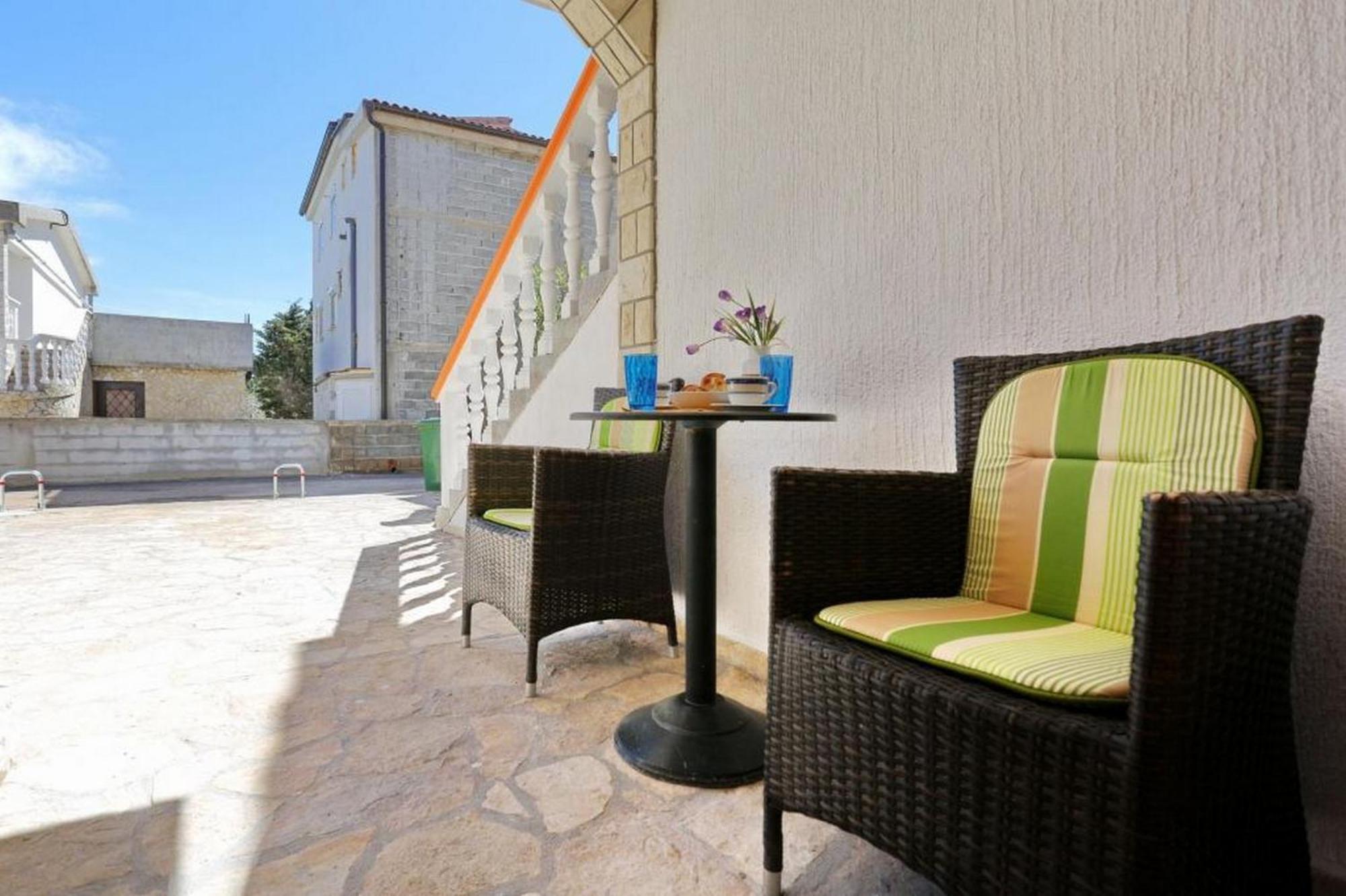 Apartments Marino Vir Luaran gambar