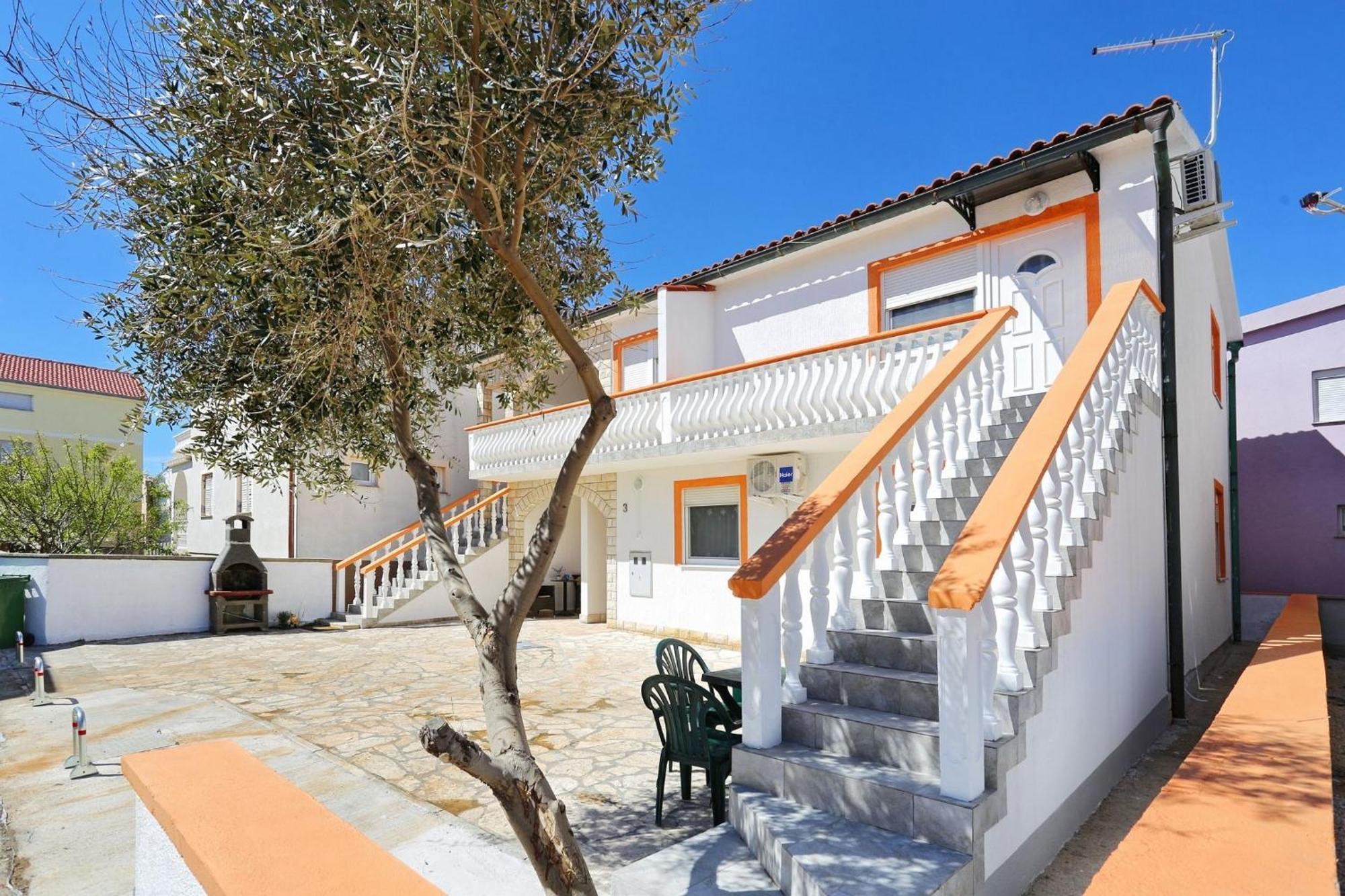 Apartments Marino Vir Luaran gambar
