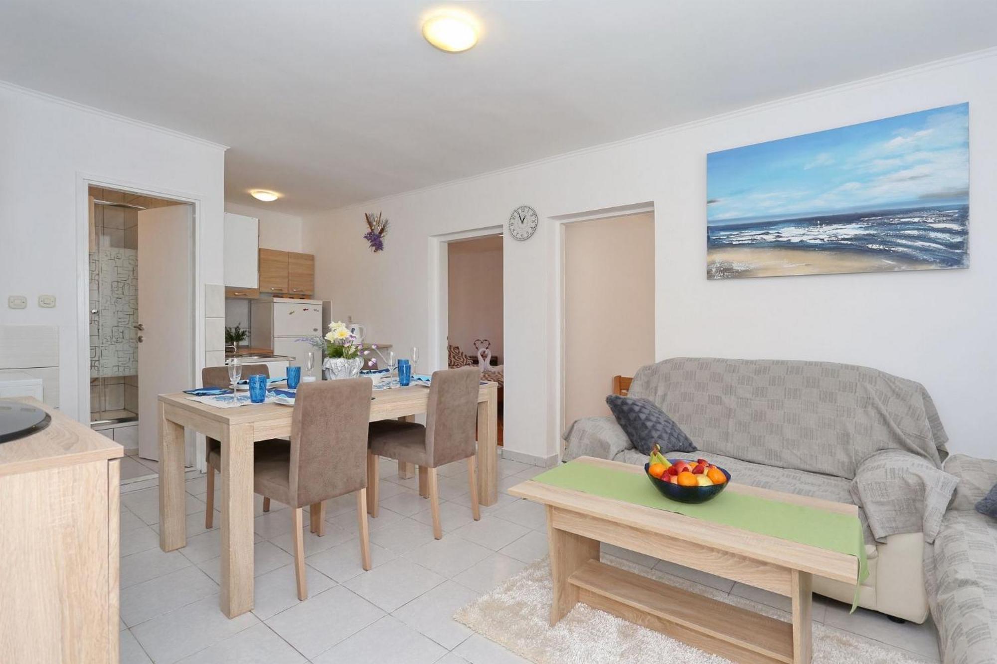 Apartments Marino Vir Luaran gambar