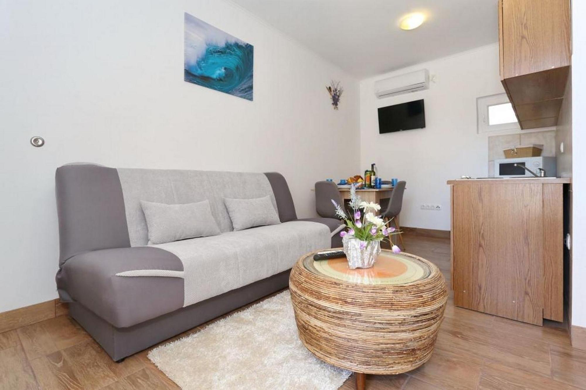 Apartments Marino Vir Luaran gambar