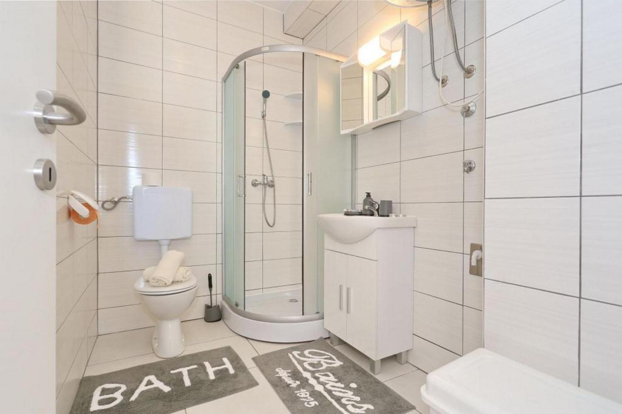 Apartments Marino Vir Luaran gambar